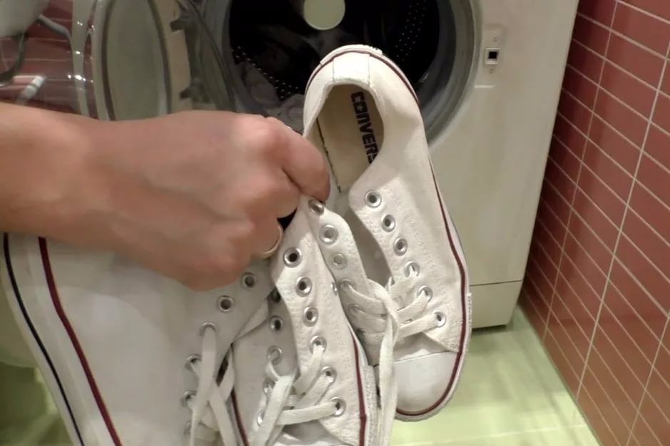 Как постирать обувь в стиральной машине автомат