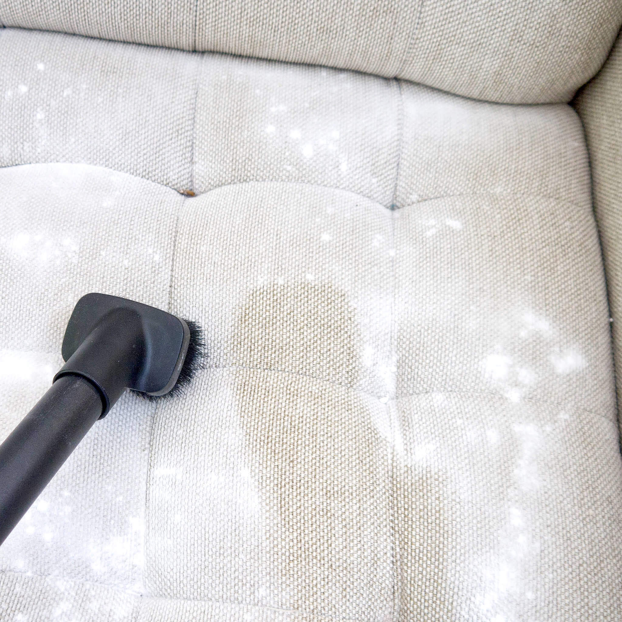 Как отмыть пятна на диване